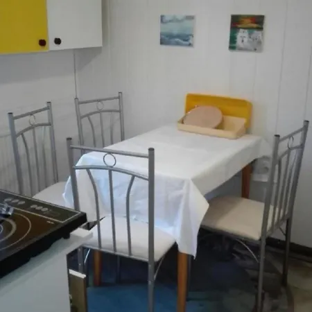 Apartment In Mit Botanischem Garten Ueckermunde