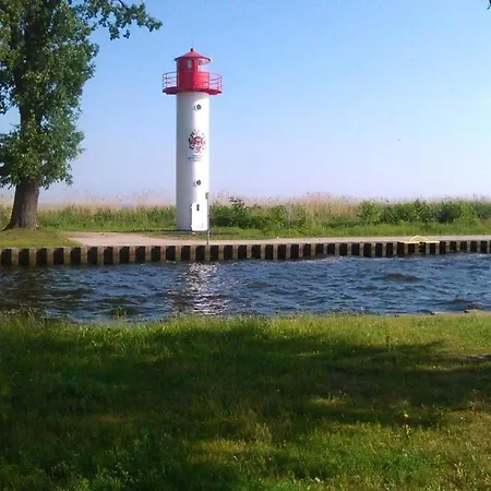 In Mit Botanischem Garten Appartamento Ueckermünde